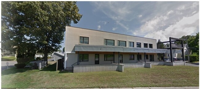 Foto del edificio - 608 Ferry Blvd