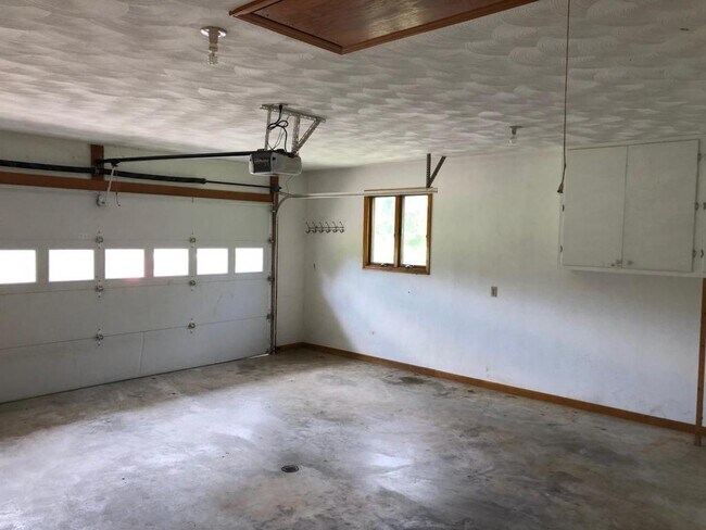 Foto del edificio - 2293 Riner Rd