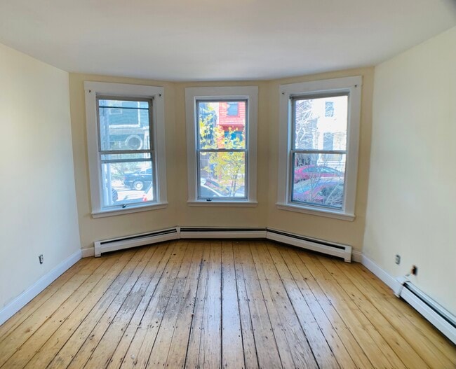 Building Photo - 60 Pleasant St