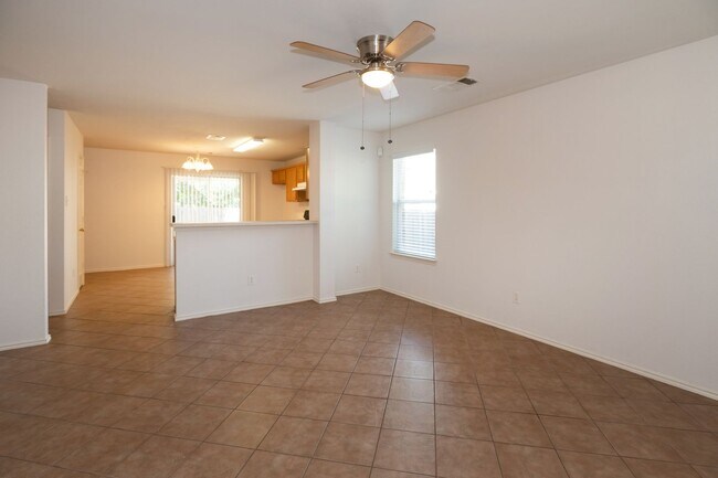 Foto del edificio - Single Story Home in South Austin