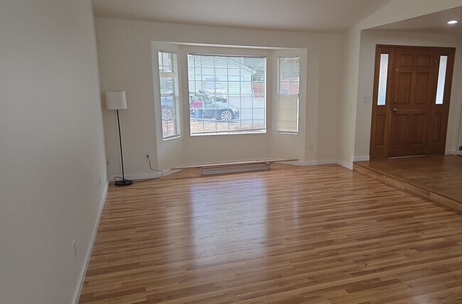 Foto del edificio - 10242 Ashley Cir NW