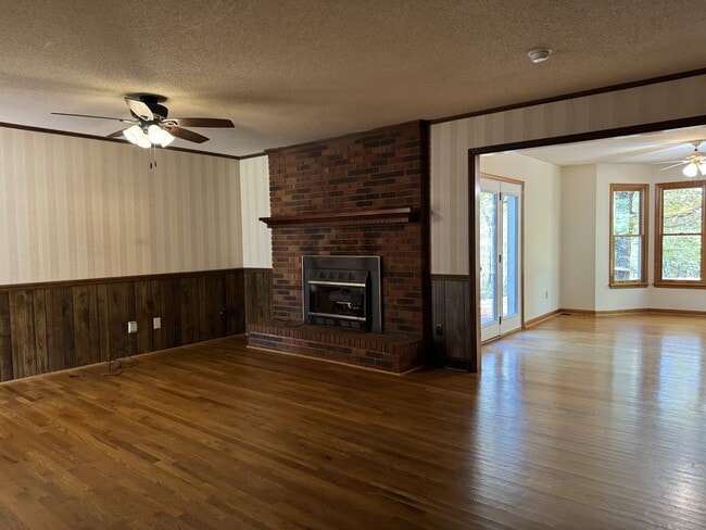Foto del edificio - 973 Jim Caudill Rd