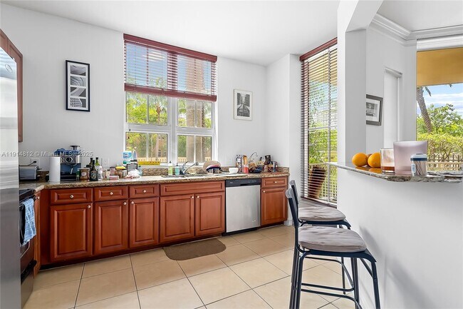 Foto del edificio - 3001 NE 185th St