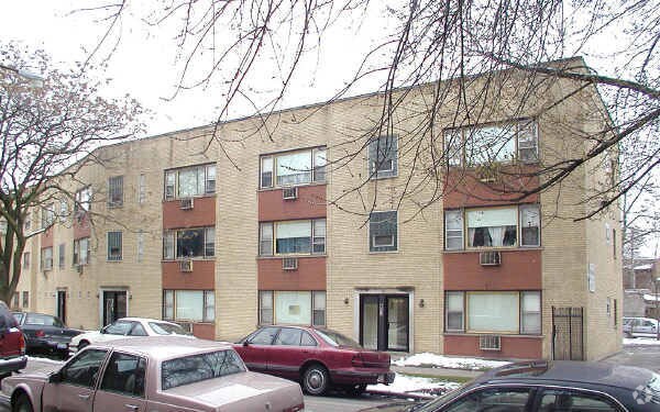 Primary Photo - 2426 E 73rd St
