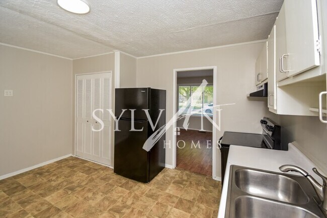 Foto del edificio - Enjoy living the good life in this 3 bedro...