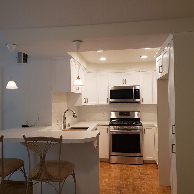 Foto del edificio - 8515 Falmouth Ave