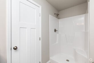 Building Photo - 6128 Bradford Ln