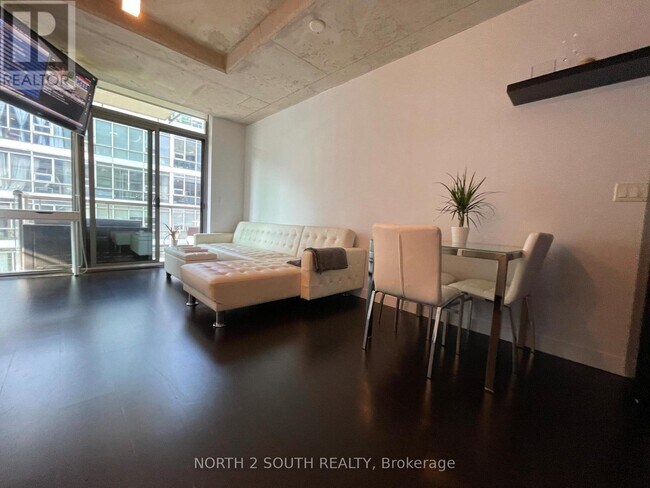 Photo du bâtiment - 55 Stewart St