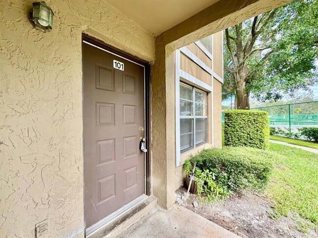 Building Photo - 14419 Hanging Moss Cir
