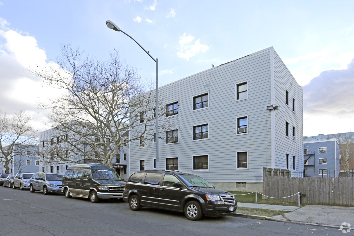 Kew Garden Hills - 150-18 75th Ave