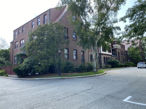 Primary Photo - 456 Belmont St