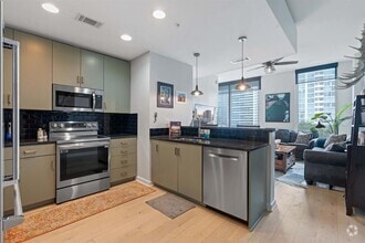 Building Photo - 360 Nueces St