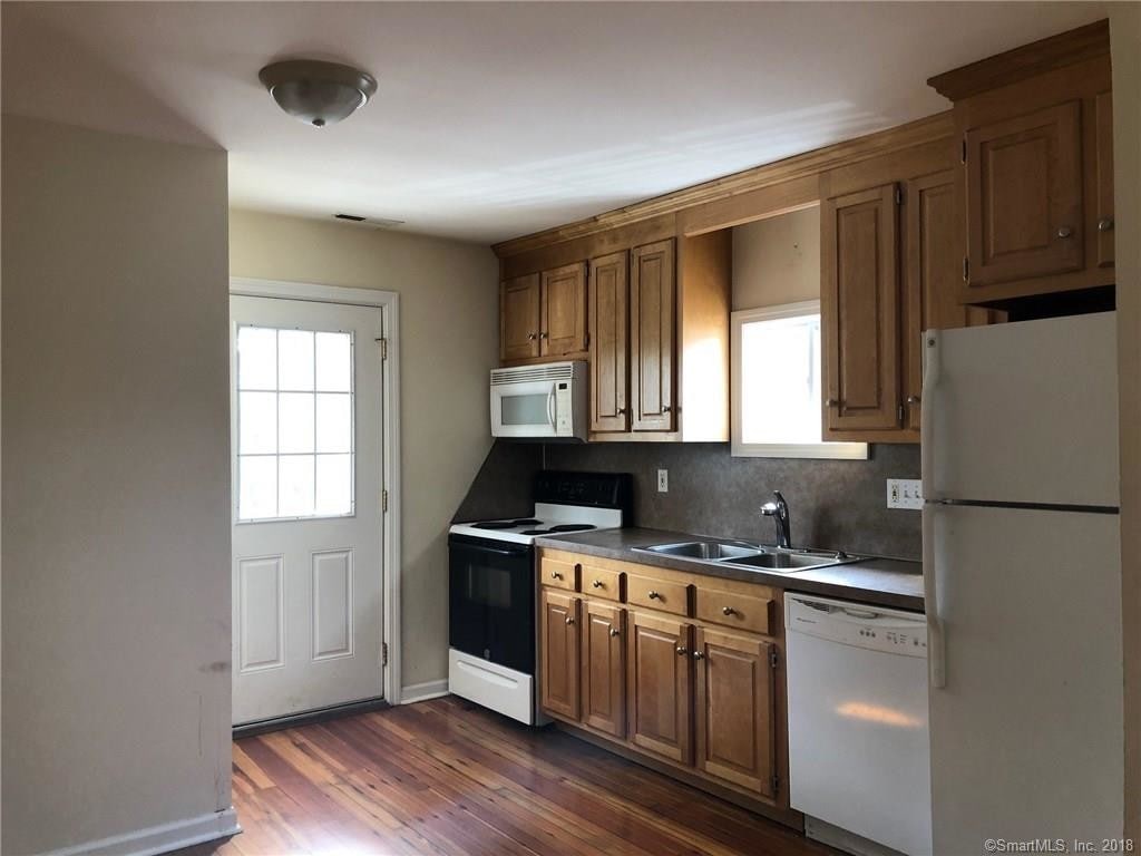 Primary Photo - 169 Washington St