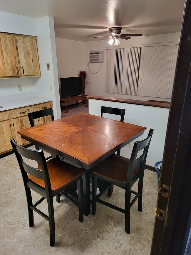 Dining area - 2405 E 8th St
