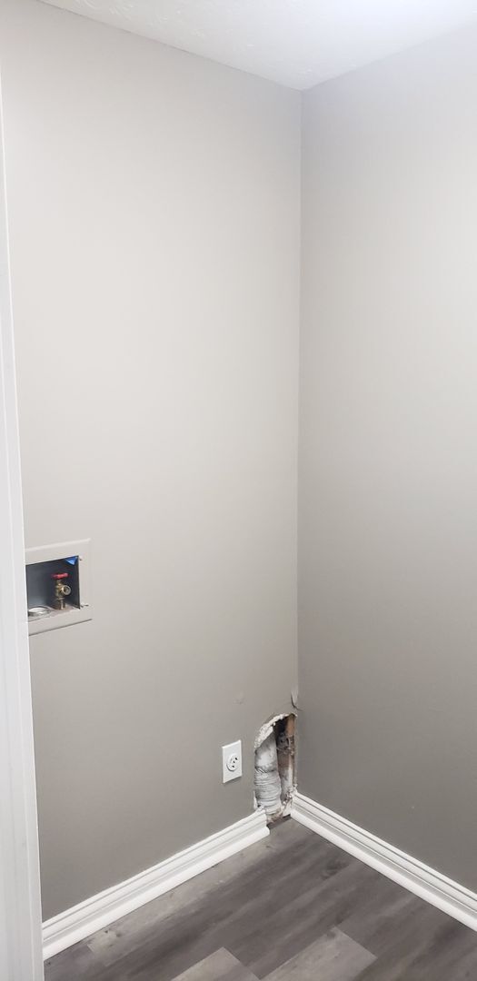 Foto del edificio - Newly updated 2 bedroom 1 bath duplex