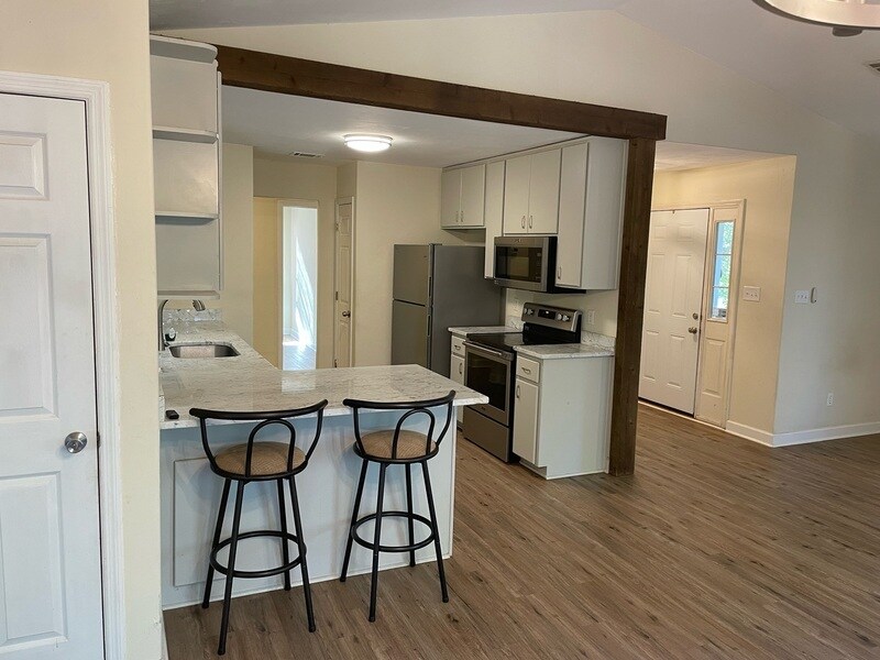 Photo - 1901 Faulk Drive