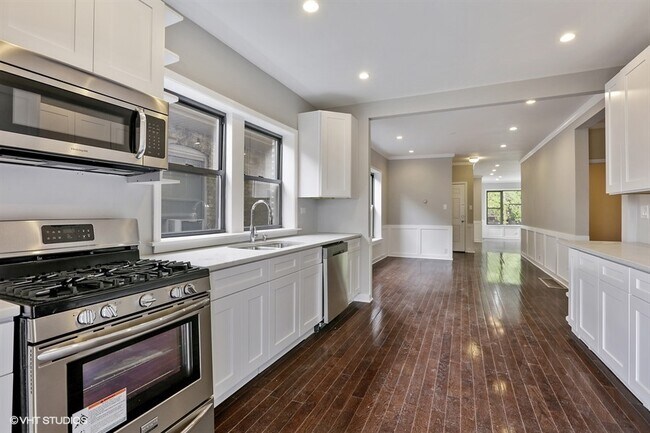 Foto del edificio - 1731 W North Shore Ave