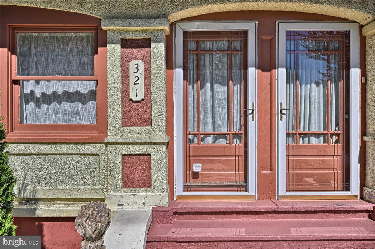 Primary Photo - 321 N 2nd St