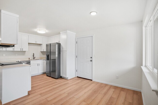 Foto del edificio - 1303-1312 12th Ave NW