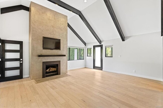 Building Photo - 15221 Valley Vista Blvd