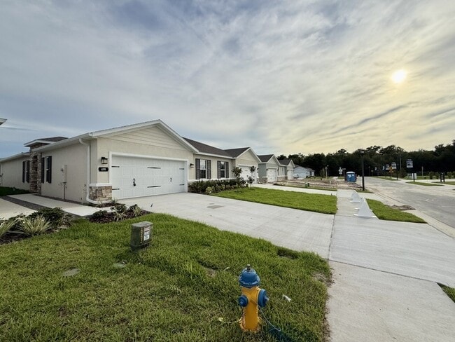 Building Photo - 499 Voltaire Dr