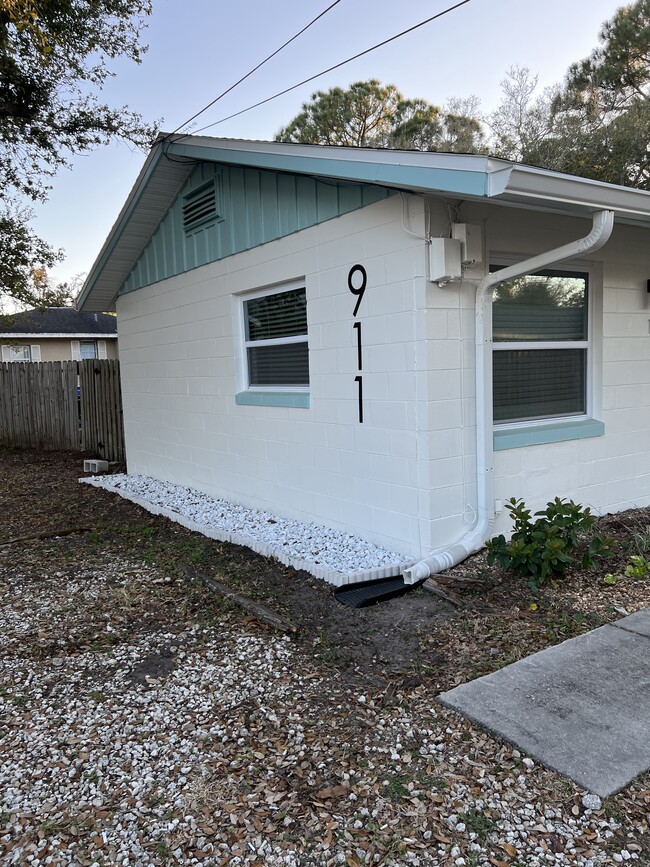 Building Photo - 911 Orange Ave