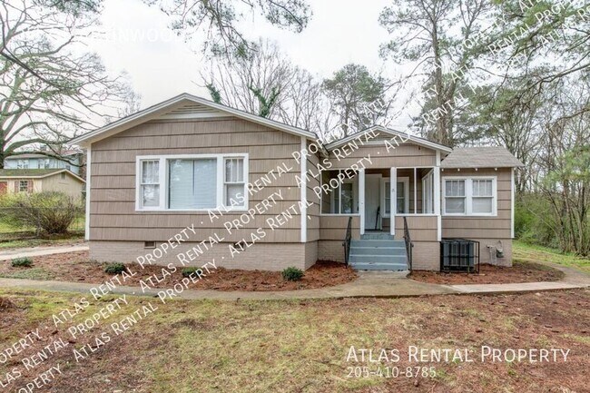 Building Photo - 817 Martinwood Rd