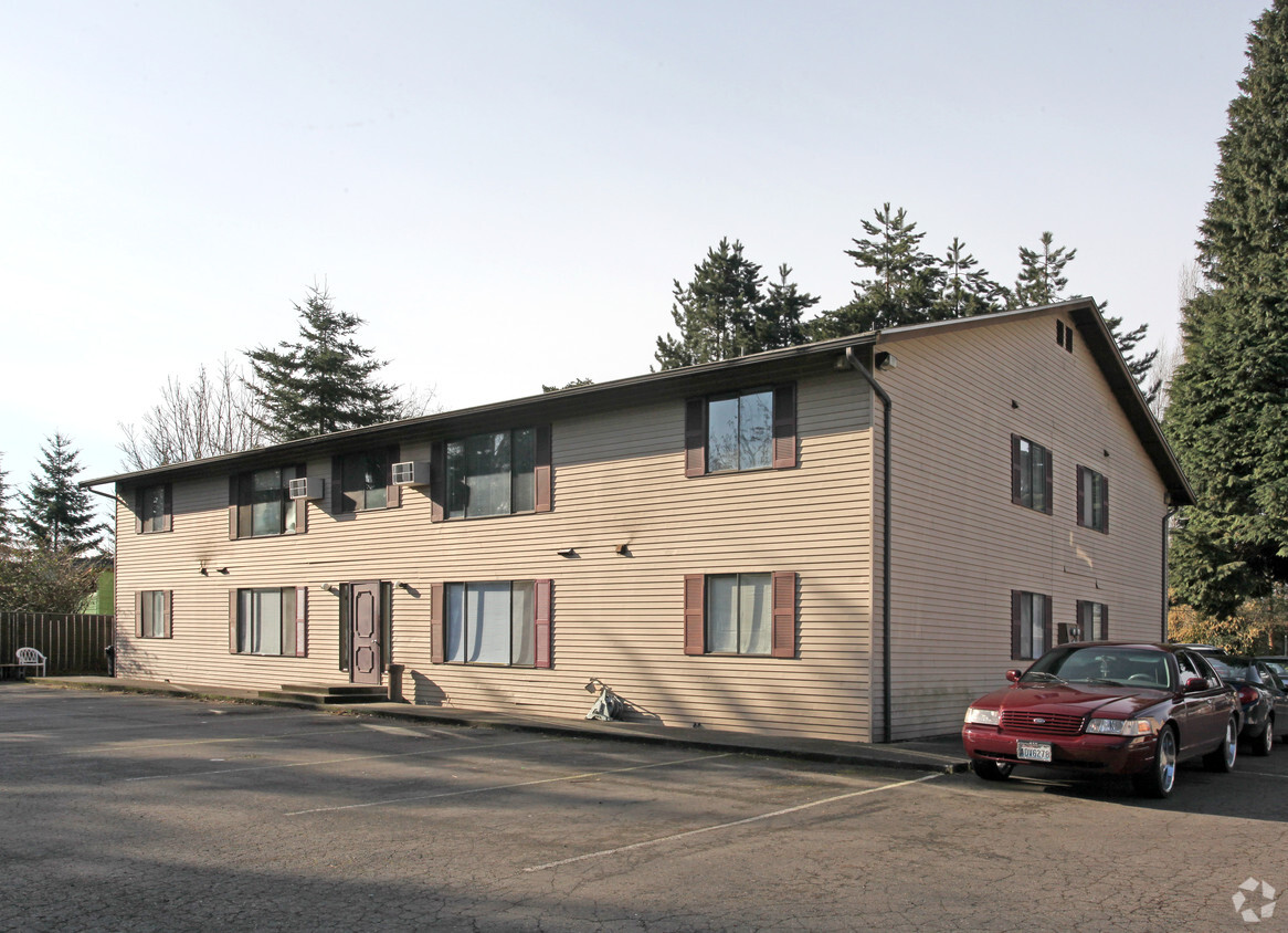 Primary Photo - Tamarack Apartments