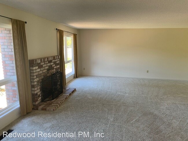 Building Photo - 2 br, 2 bath House - 209 White Oak Drive