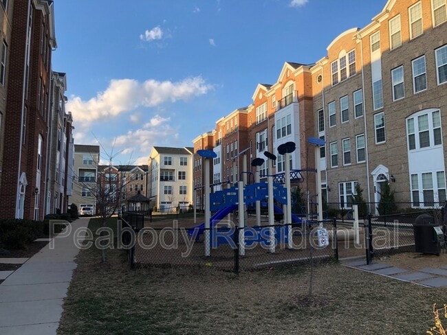 Foto del edificio - 42782 Hay Rd