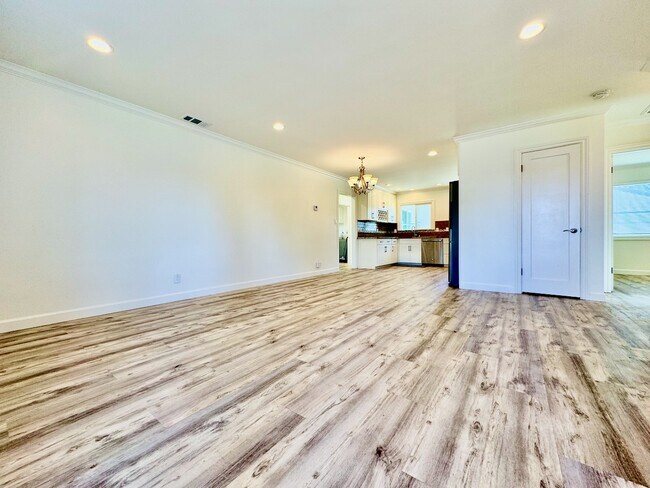 Building Photo - 15110 Woodard Rd