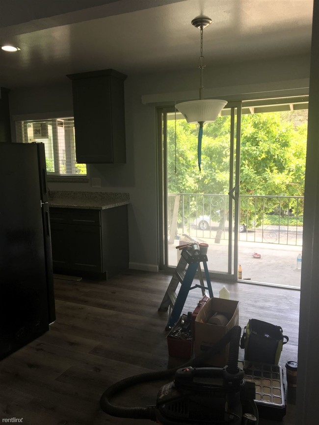 Building Photo - 3765 Miramar Way