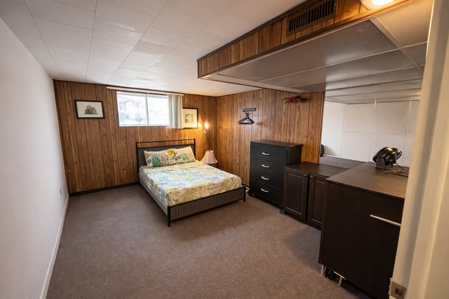 Building Photo - 159 Hahn Ave