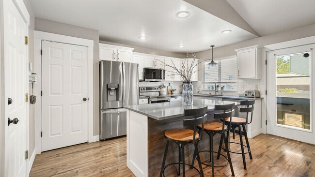 Building Photo - 4291 Campden Dr
