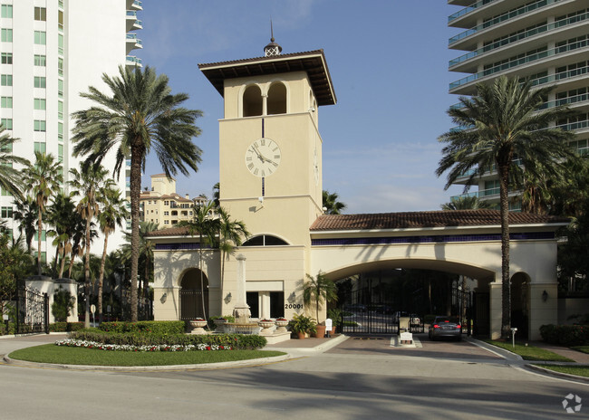 Building Photo - Bella Vista