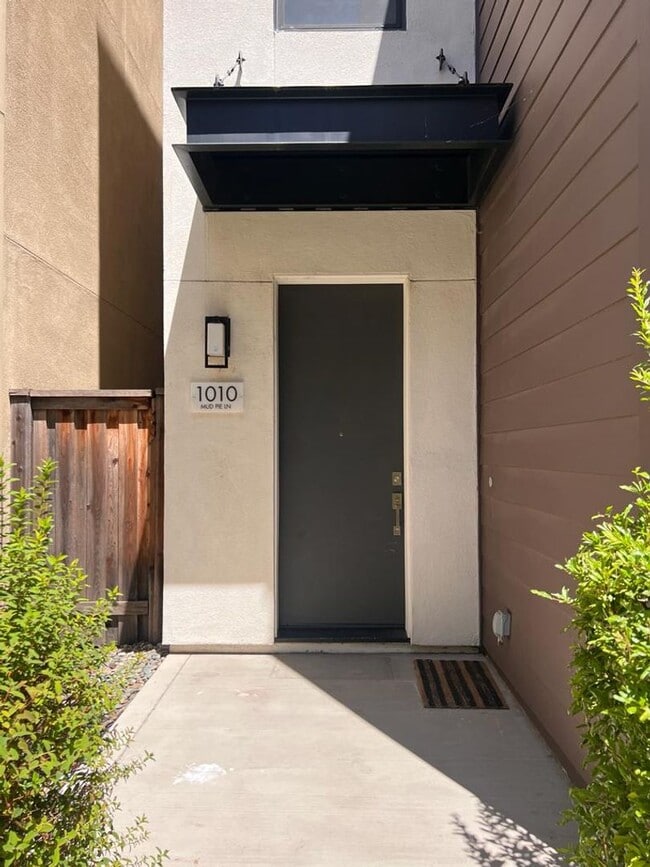 Photo - 1010 Mudpie Lane House