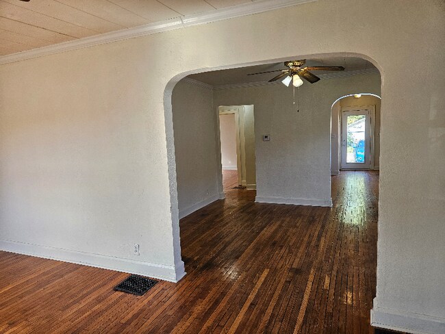 Foto del edificio - 1008 Muncie