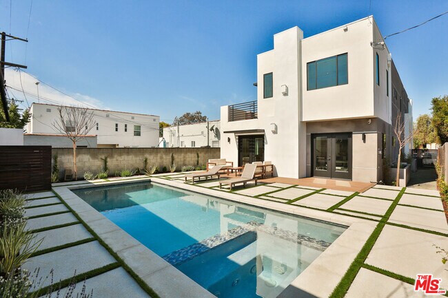 Foto del edificio - 1622 S Mansfield Ave