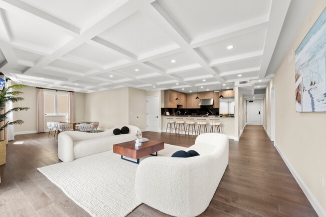 Building Photo - Chateau Century