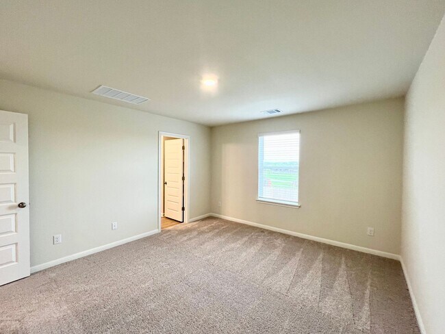 Foto del edificio - 3 bedroom, 2.5 bath home for lease