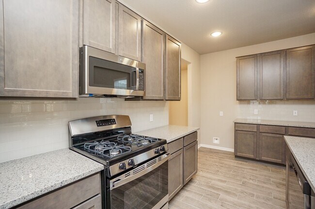Foto del edificio - 5463 Grand View Dr