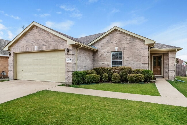 Building Photo - 4917 Palm Ridge Dr