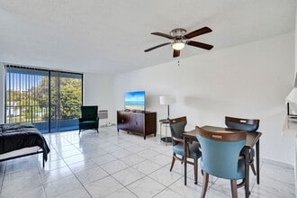 Building Photo - 777 NW 155th Ln