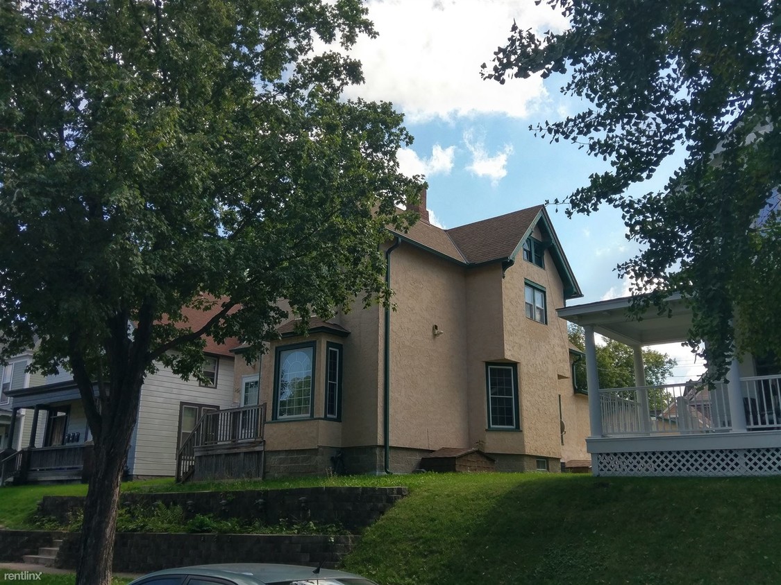 Building Photo - 650 Holly Ave