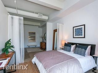 Building Photo - 1 br, 1 bath - 1180 Washington St Apt 302