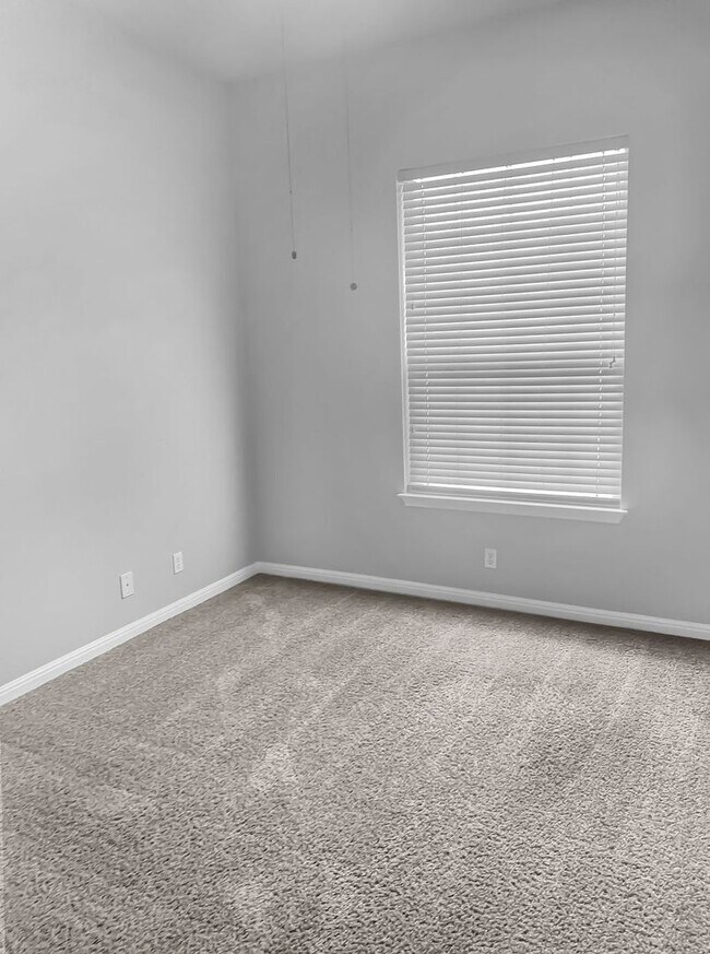 Building Photo - STONE OAK AREA