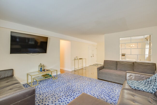 Building Photo - 8845 Lamon Ave Building Photo - 8845 Lamon Ave