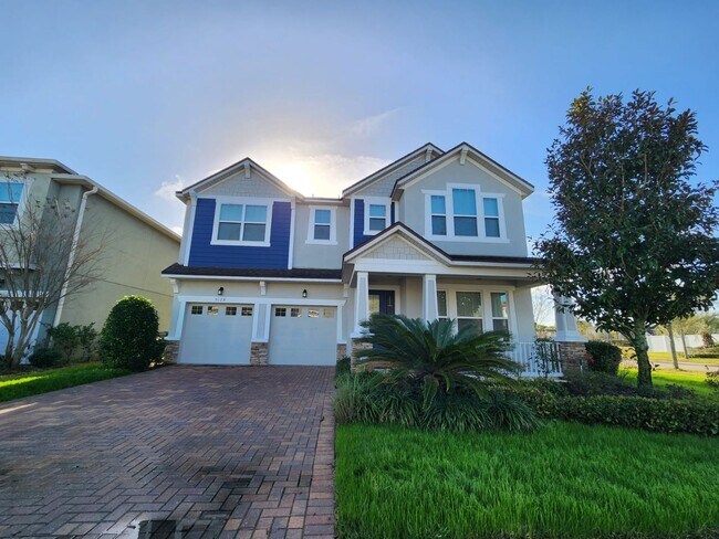 Foto del edificio - BEAUTIFUL LAKE VIEW AND CORNER LOT HOME WI...
