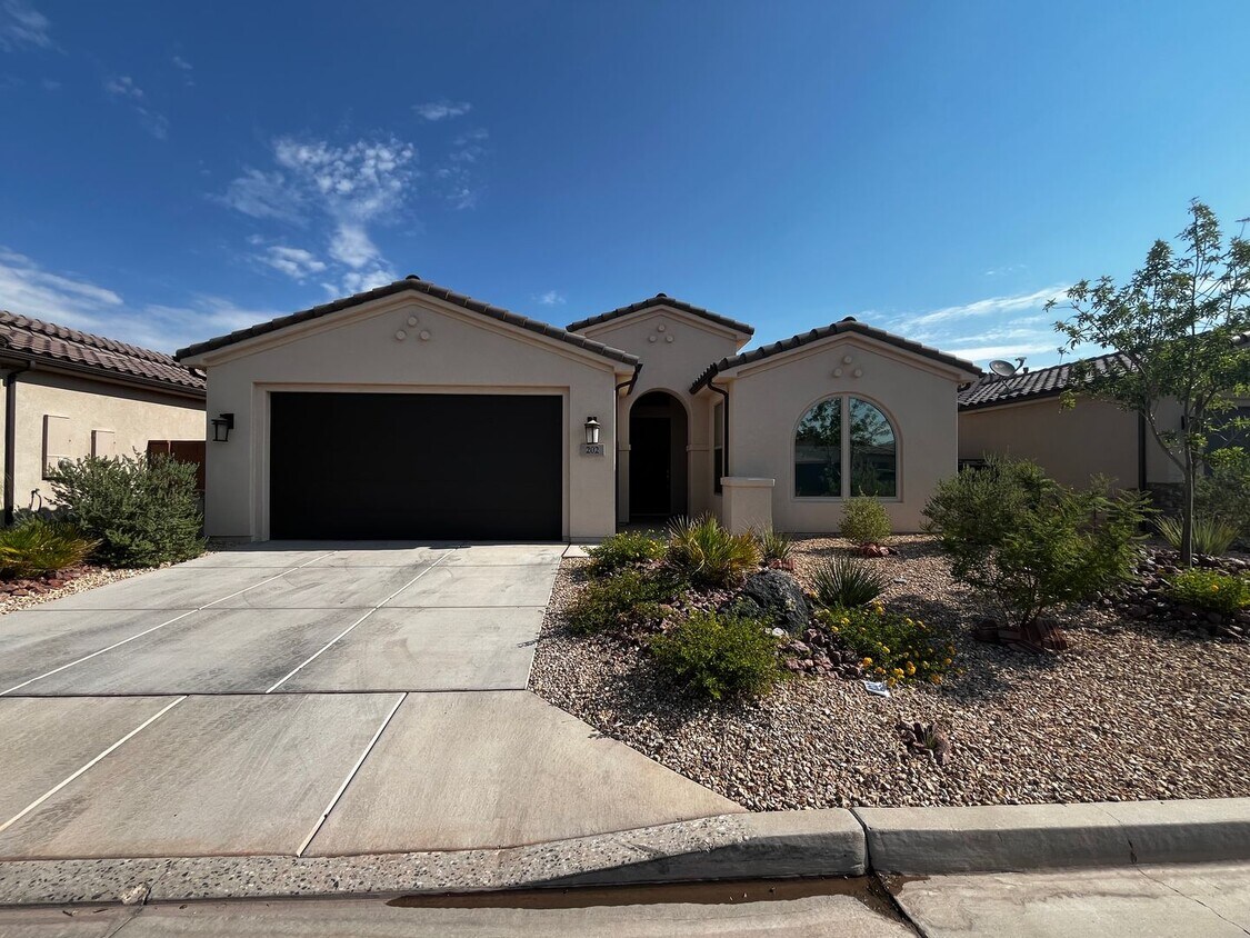 Primary Photo - ADORABLE HOME IN BRIO FOR RENT!