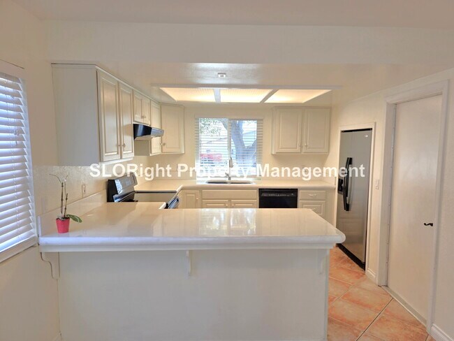 Building Photo - AVAILABLE NOW - 2 Bedroom/2 Bath Pismo Beach Home